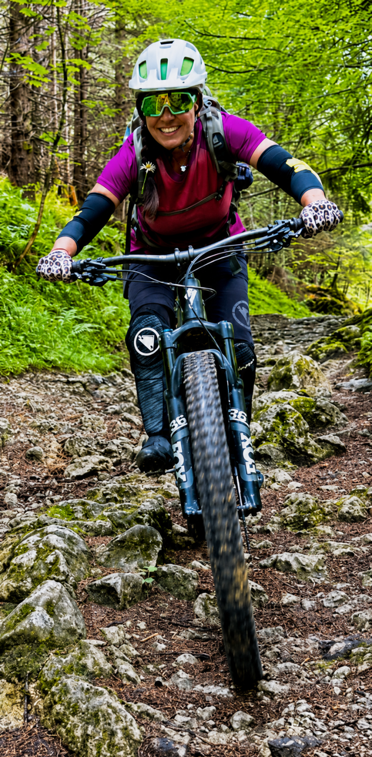 MTB Level 3 für Frauen – Geröll, Wurzeln, Stufen und enge Kehren souverän fahren
